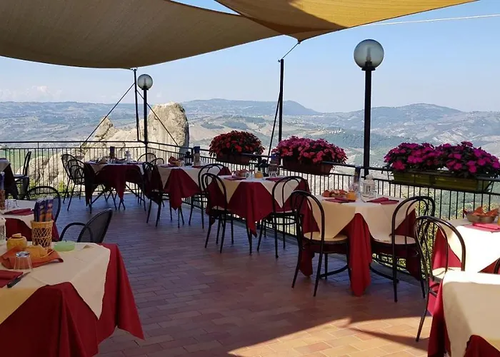 Locanda Ristorante Bar Il Faro Zajazd Guiglia